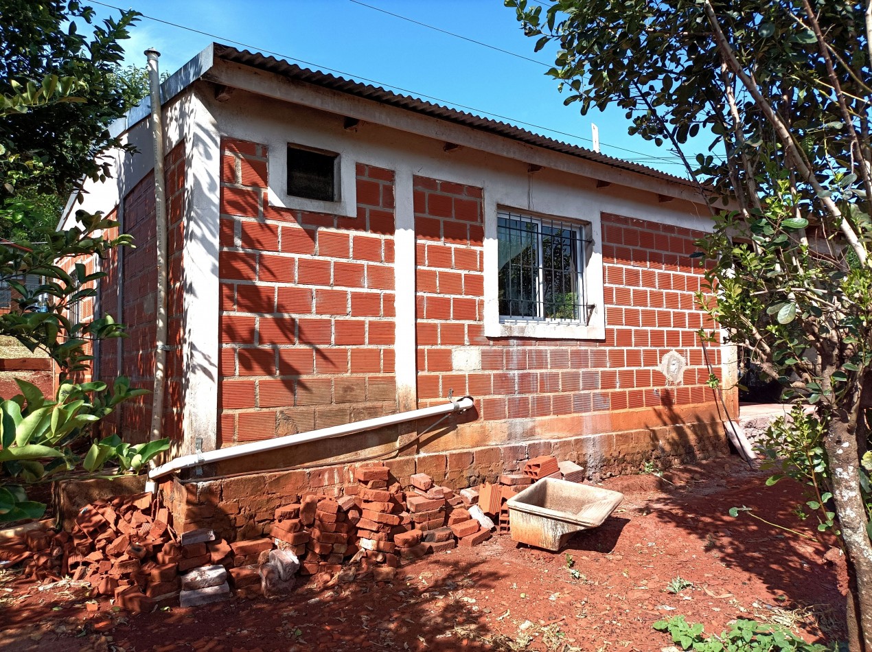 Casa en alquiler dos dormitorios cerca YPF del 200