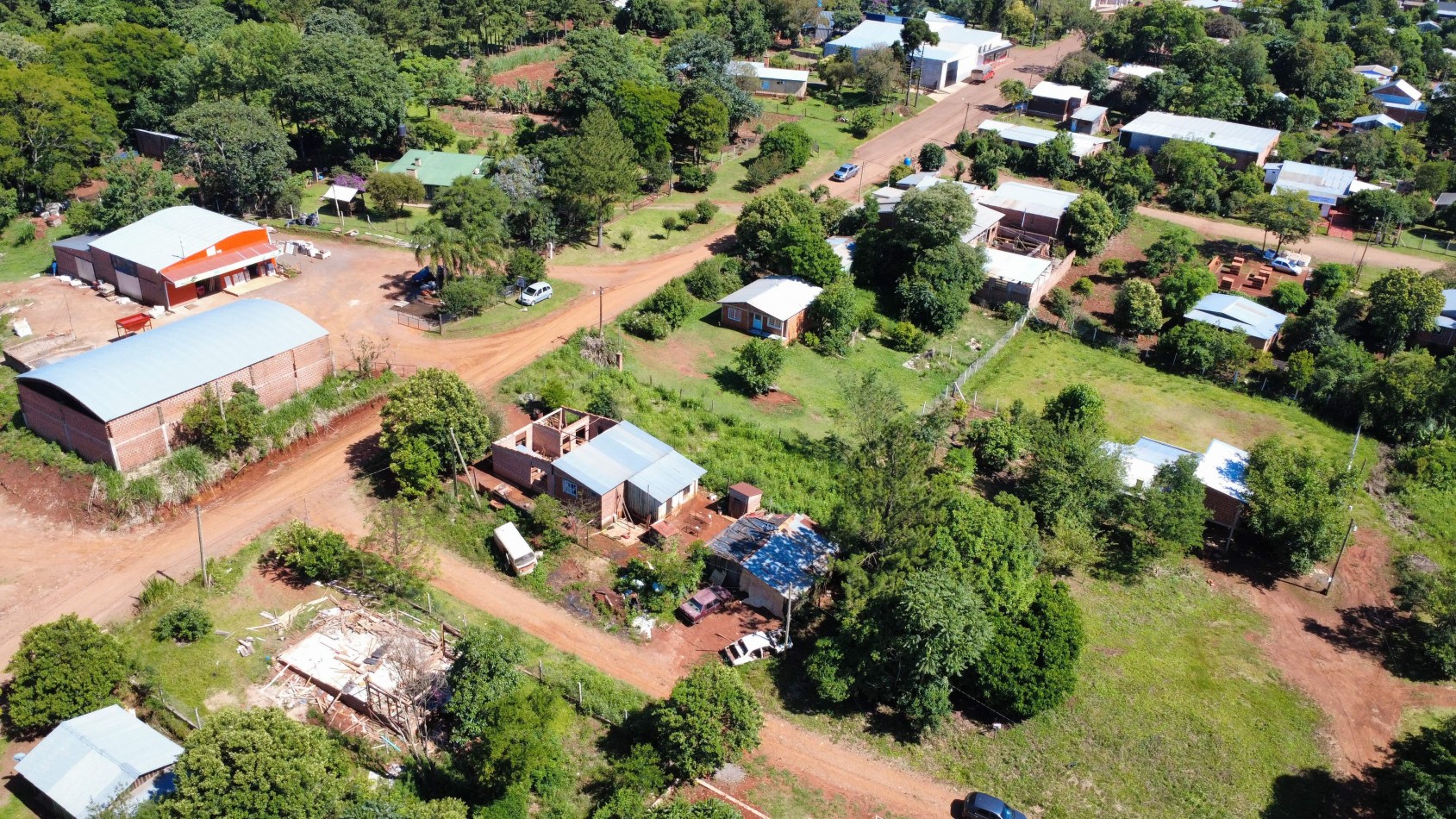 Terreno amplio alto y nivelado