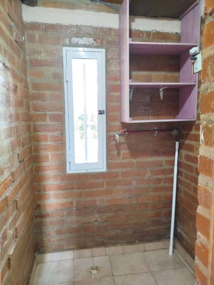 Casa en alquiler al lado de complejo deportivo Aristobulo del Valle