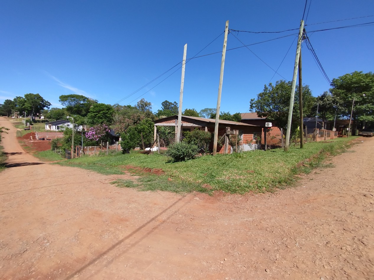 Casa en alquiler dos dormitorios cerca YPF del 200