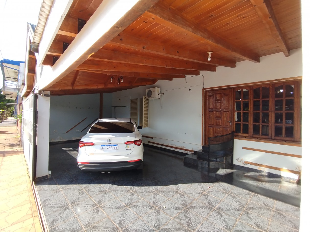 Casa en venta centro de Aristobulo del Valle