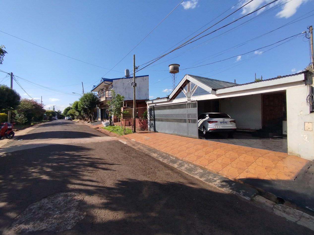 Casa en venta centro de Aristobulo del Valle