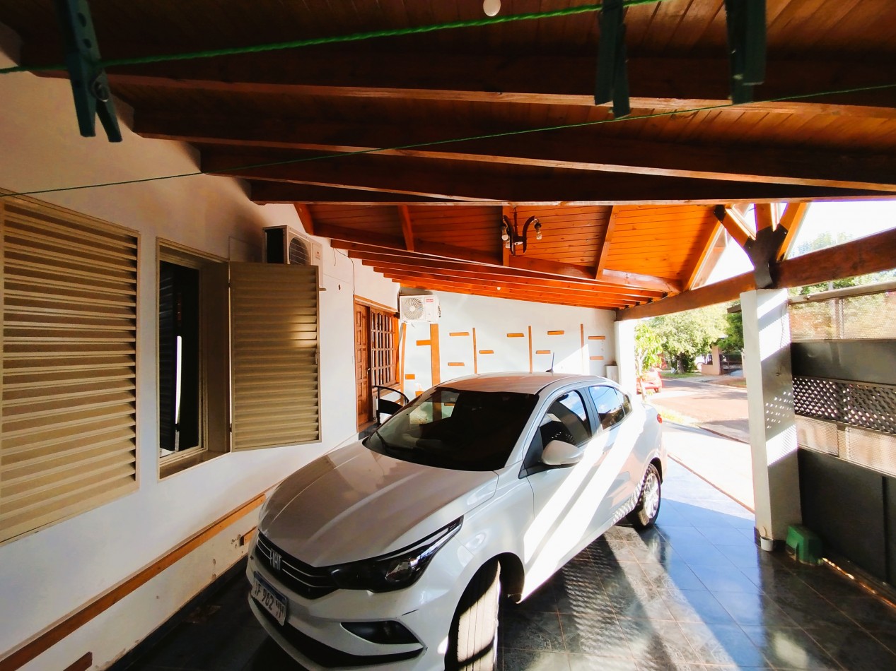 Casa en venta centro de Aristobulo del Valle