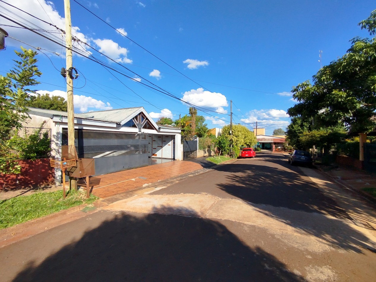 Casa en venta centro de Aristobulo del Valle