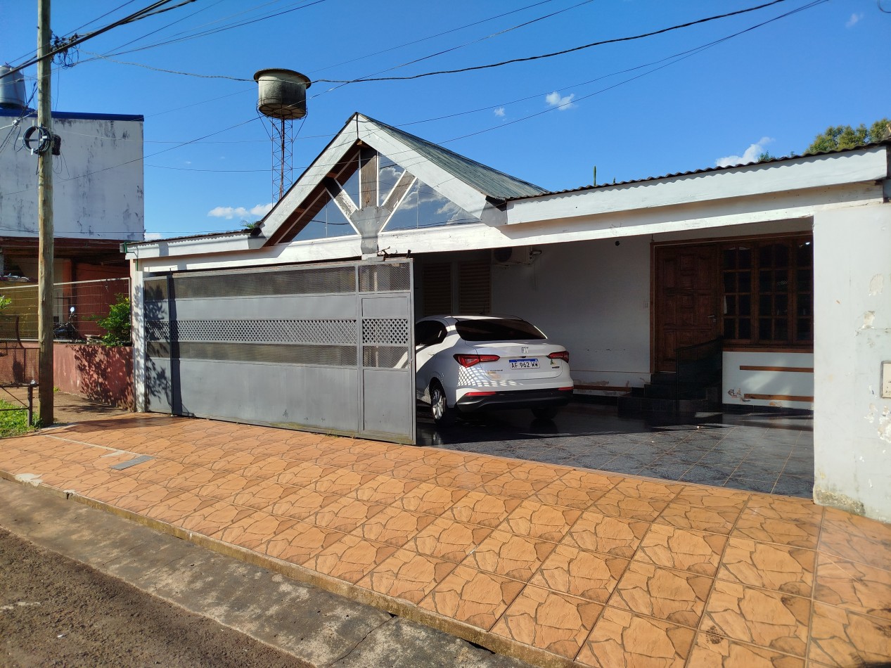 Casa en venta centro de Aristobulo del Valle