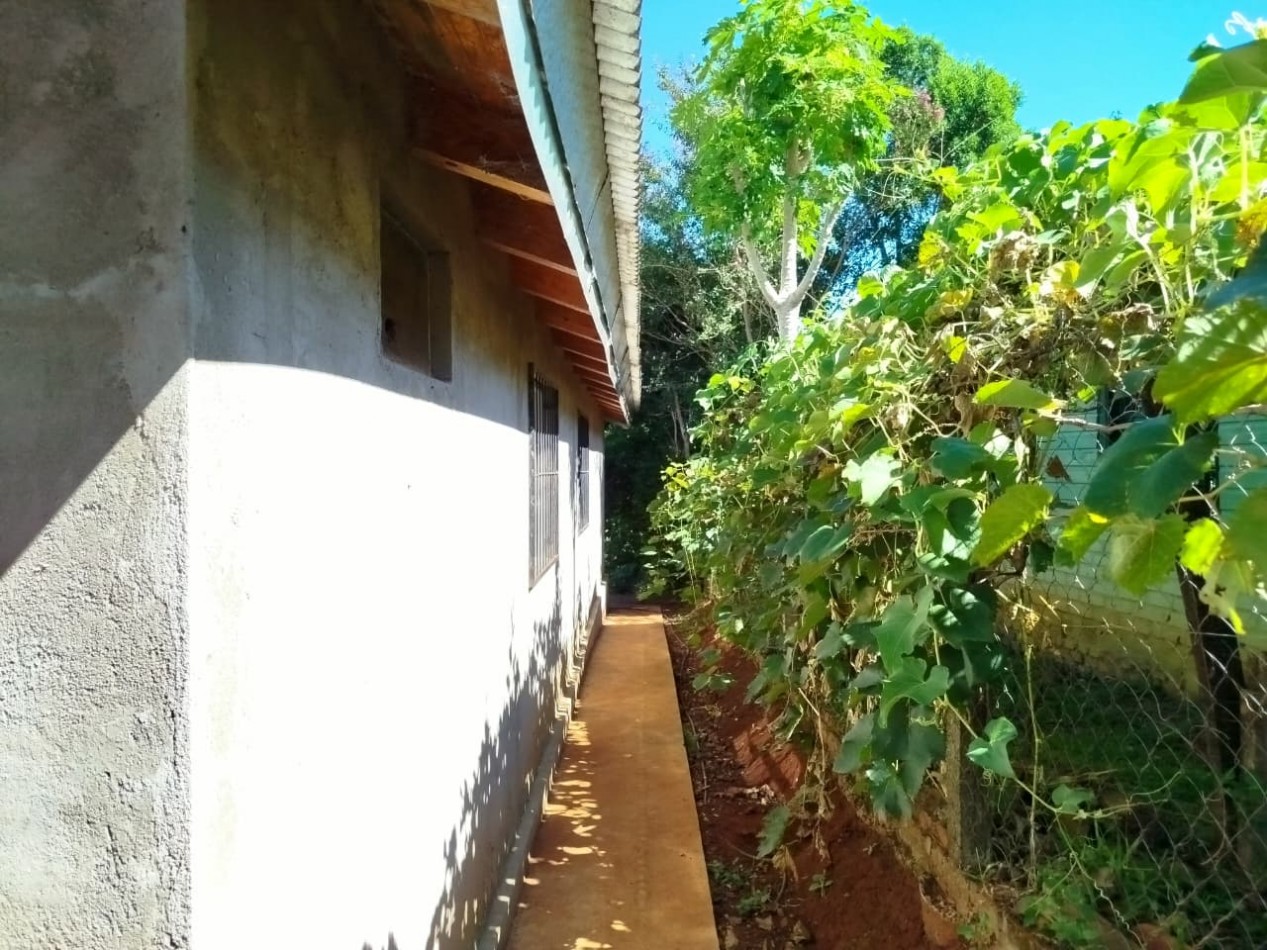 Casa grande en alquiler 3 dormitorios en Barrio Bancario de Aristobulo del Valle