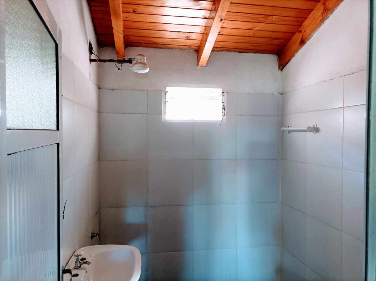 Casa grande en alquiler 3 dormitorios en Barrio Bancario de Aristobulo del Valle