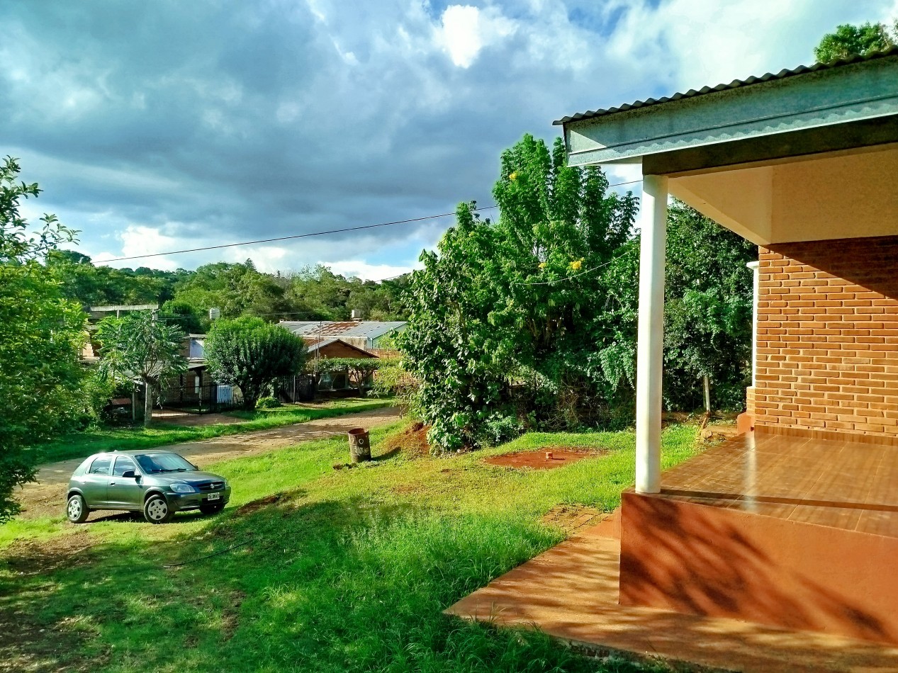 Casa grande en alquiler 3 dormitorios en Barrio Bancario de Aristobulo del Valle