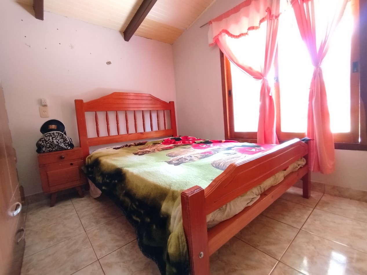 Casa grande en venta cerca de escuela de Comercio Barrio Norte esquina