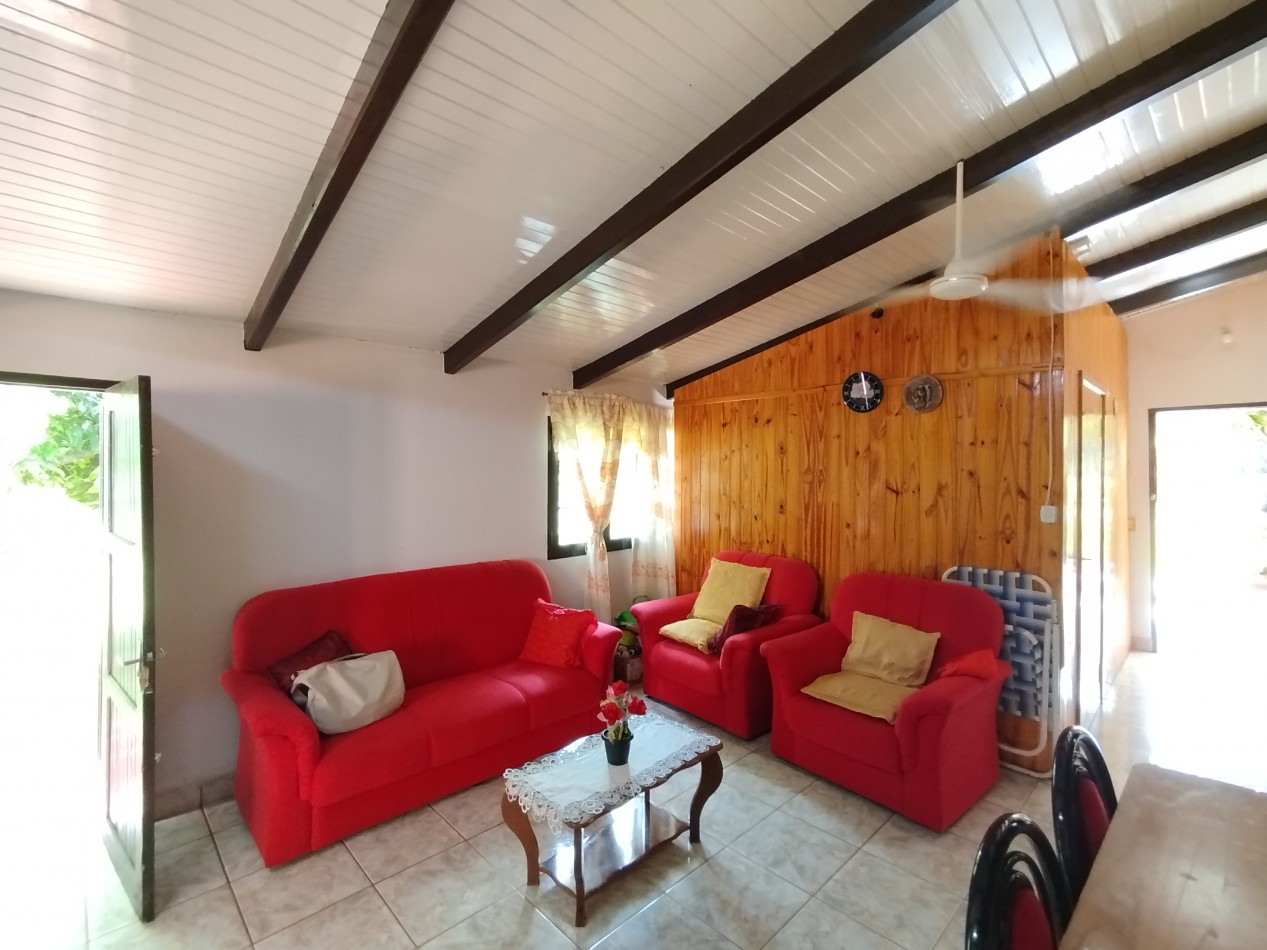 Casa grande en venta cerca de escuela de Comercio Barrio Norte esquina