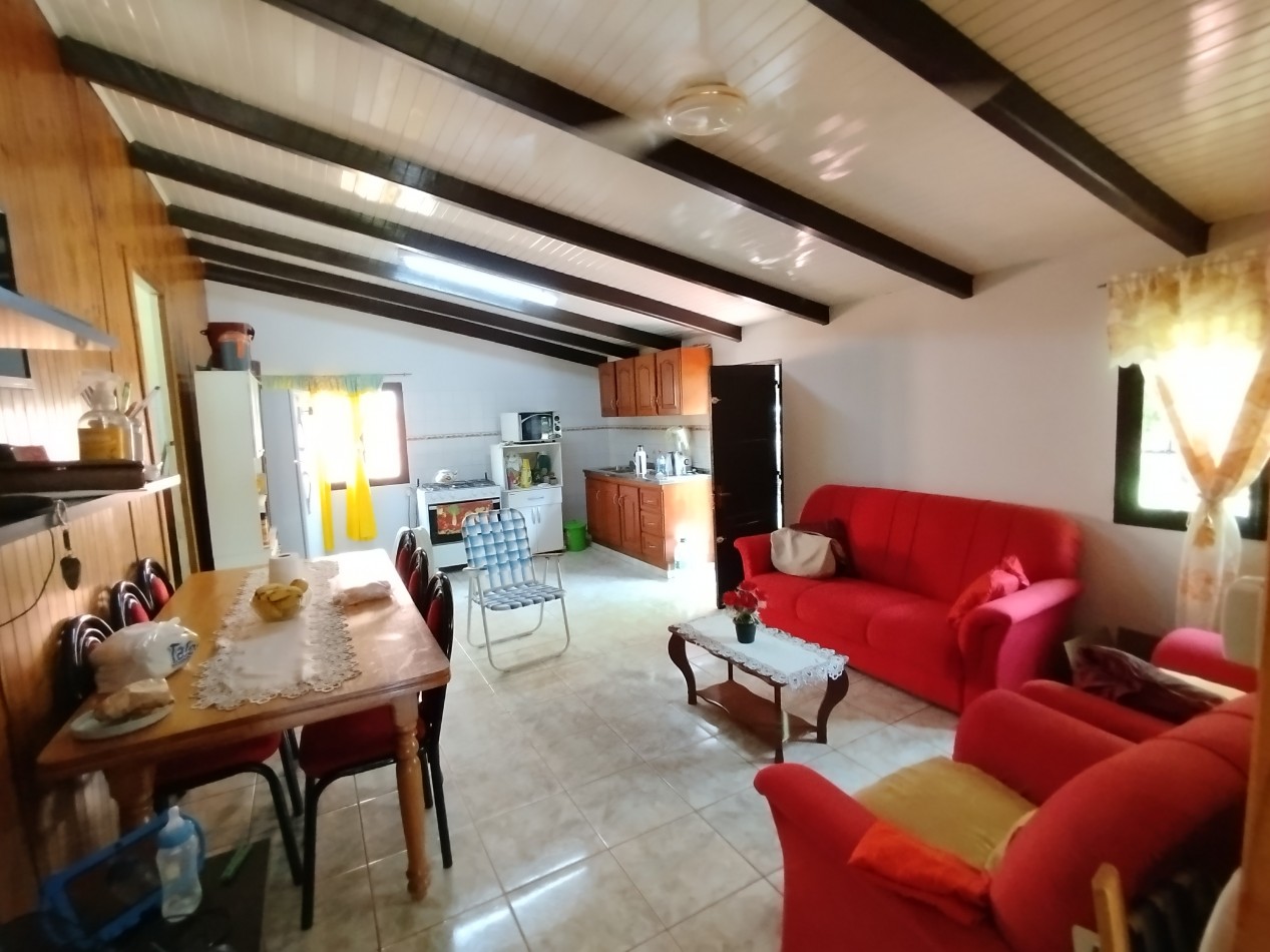 Casa grande en venta cerca de escuela de Comercio Barrio Norte esquina