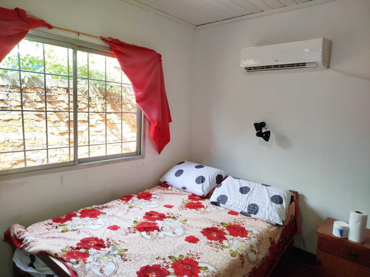 Casa grande en venta cerca de escuela de Comercio Barrio Norte esquina