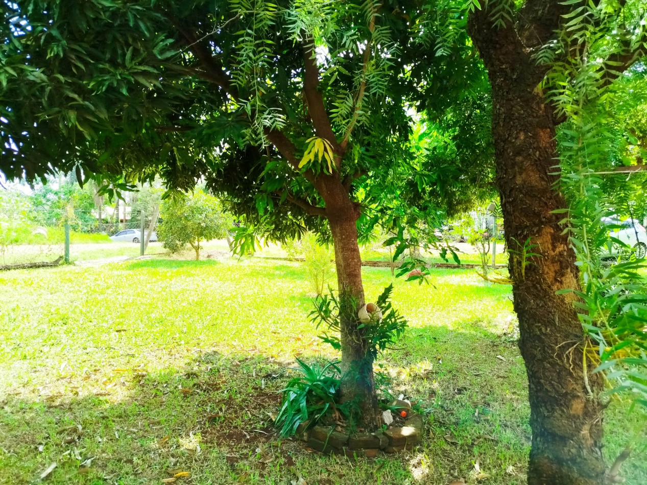 Casa grande en venta cerca de escuela de Comercio Barrio Norte esquina