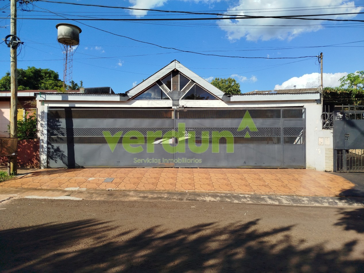 Casa en venta centro de Aristobulo del Valle