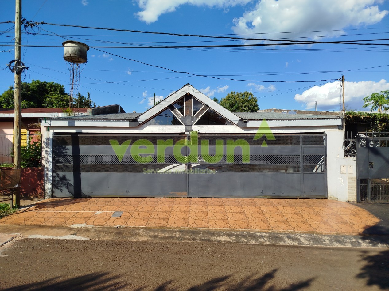 Casa en venta centro de Aristobulo del Valle